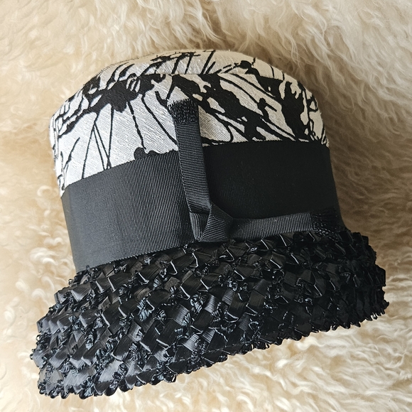 VINTAGE 1960s Midcentury Black & White Cloche Hat Cocktail Jackie-O Park Avenue - Picture 3 of 6